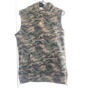 🚀 3/$25 Men’s Size Medium Camo Sleeveless Hoodie